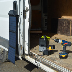 PACK STATION D'ÉNERGIE PORTATIVE IZYWATT 250 ET PANNEAU SOLAIRE 30W